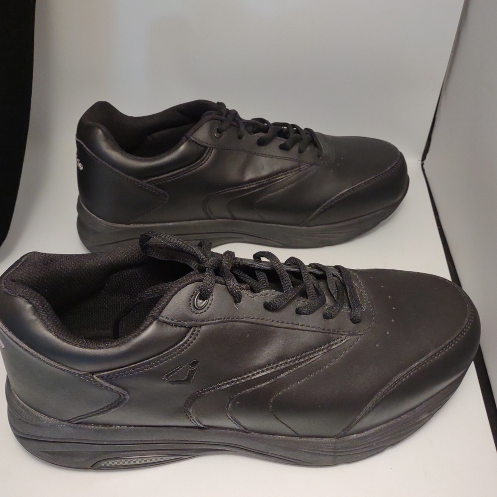 InStride Men's Newport 6000 M Comfort Black Walking Shoe Size 12 - Lace up
